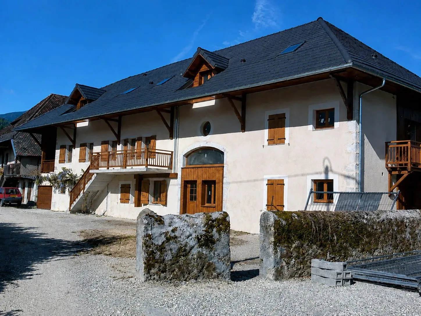 Ferme rénovée, vue 1 — La ferme d'Alice