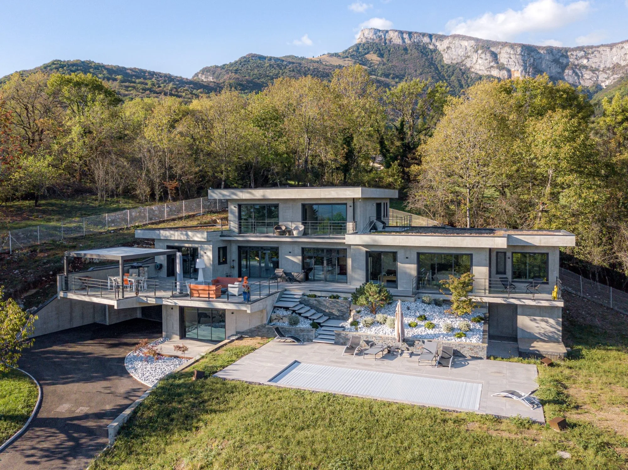 Maison contemporaine, vue 1 — Bastion de Beauté