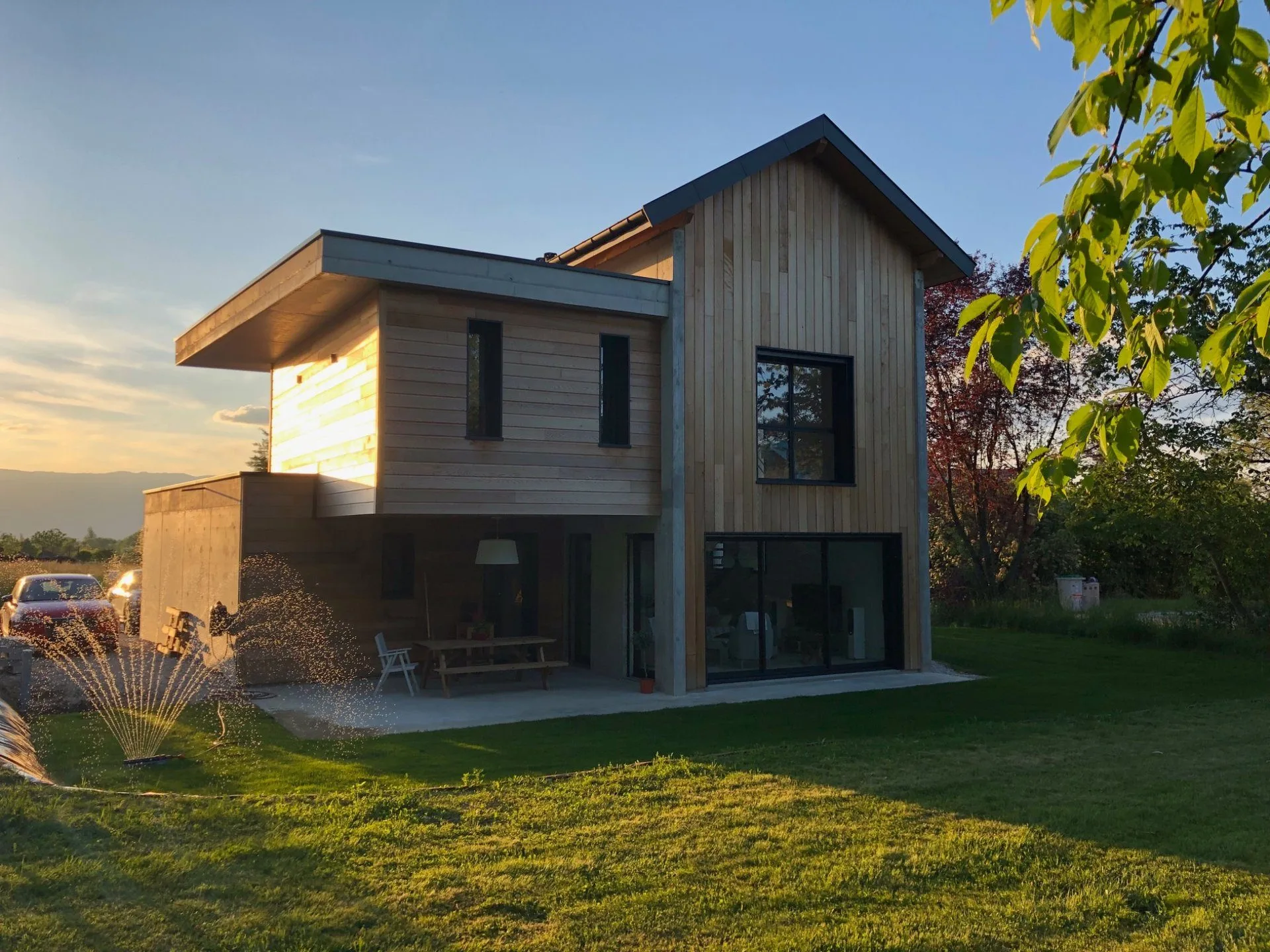 Maison bois, vue 1 — Pavillon du Paradis