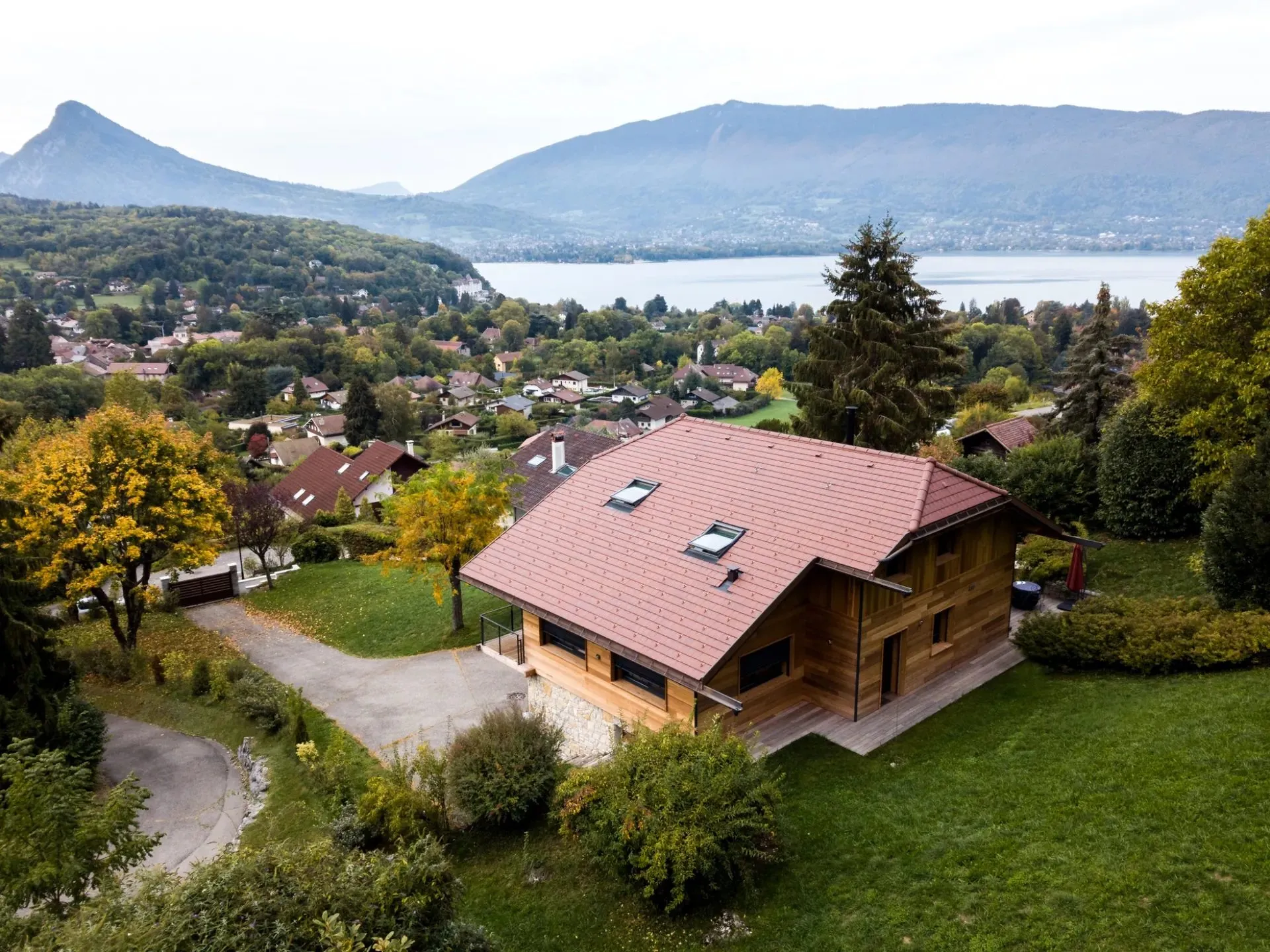 Chalet modernisé, rénovation lourde, vue 12 — Les 3 d'un coup
