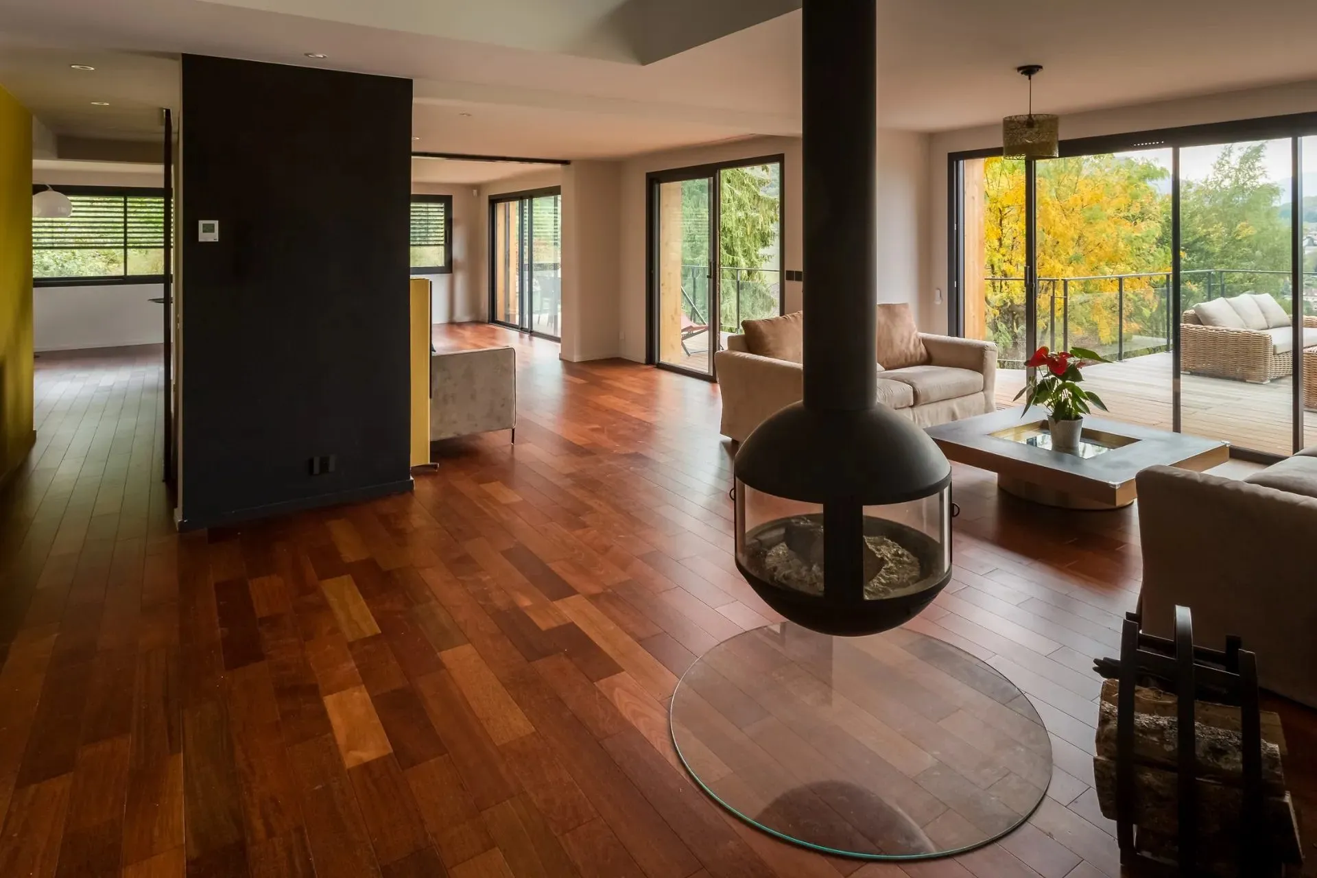 Chalet modernisé, rénovation lourde, vue 7 — Les 3 d'un coup