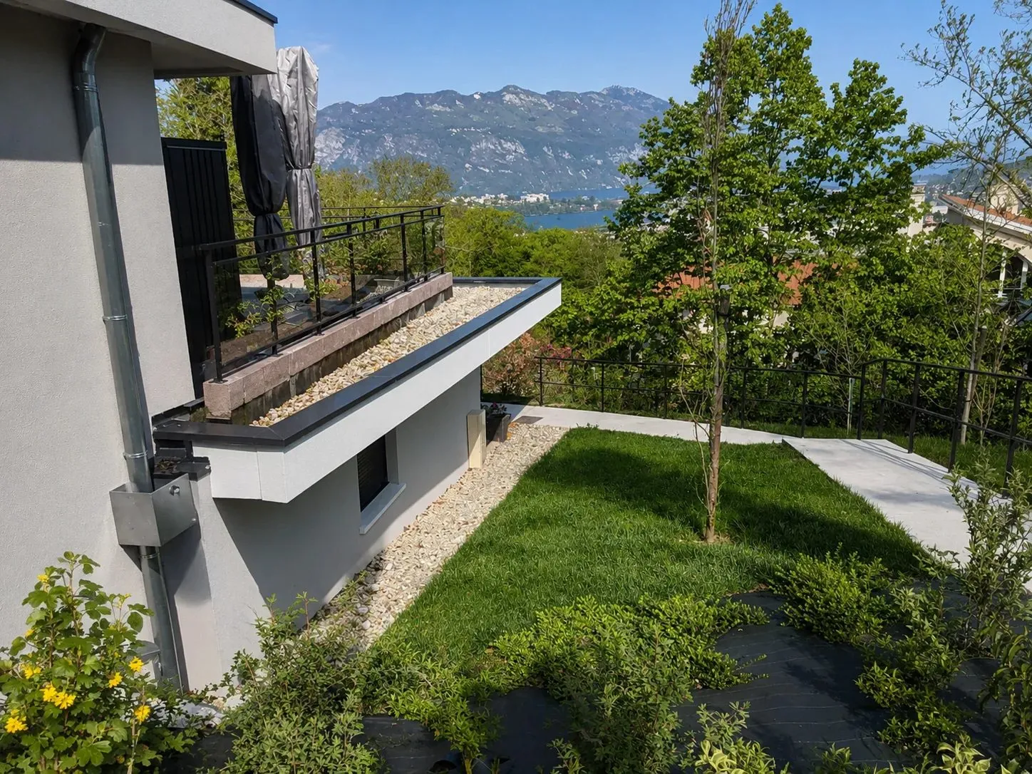 Maison cascade, vue 4 — Cascade du Lac
