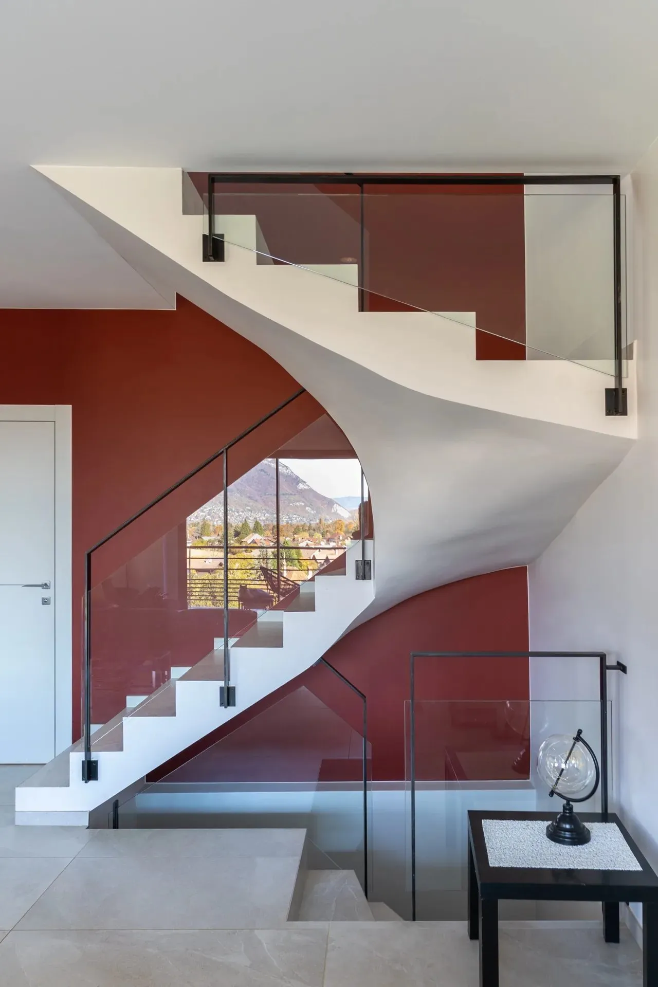 Escalier, détail — La lumière fuse