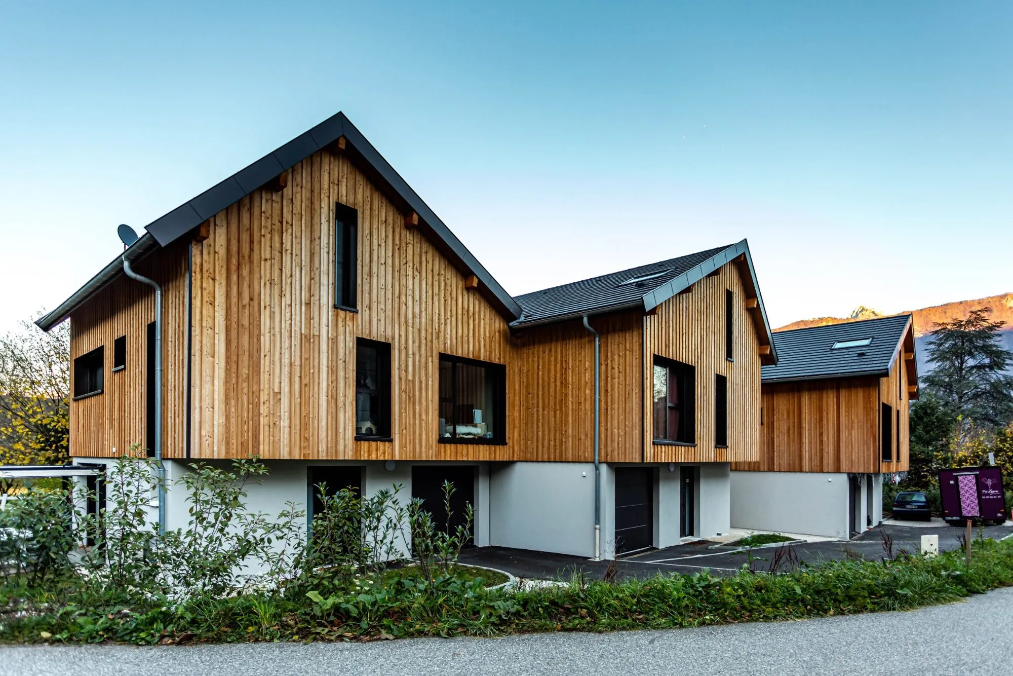 Maisons à Lathuile, vue 8 — 1+1 = 3