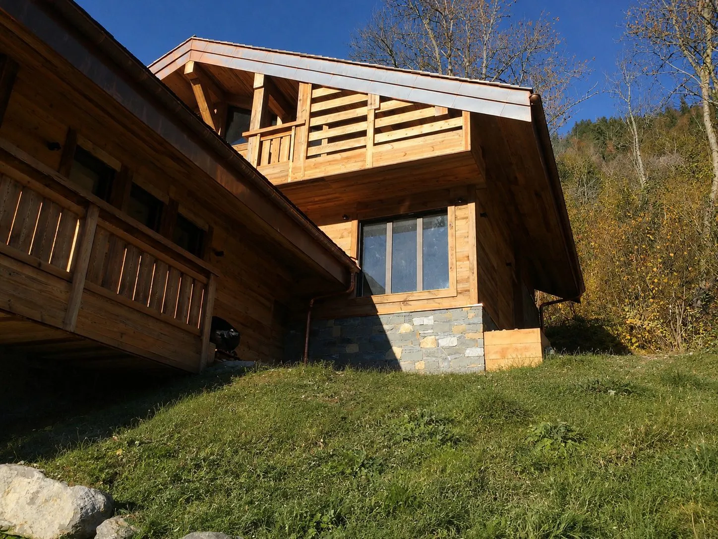 Chalet bois neuf, vue 4 — Là-haut sur la montagne