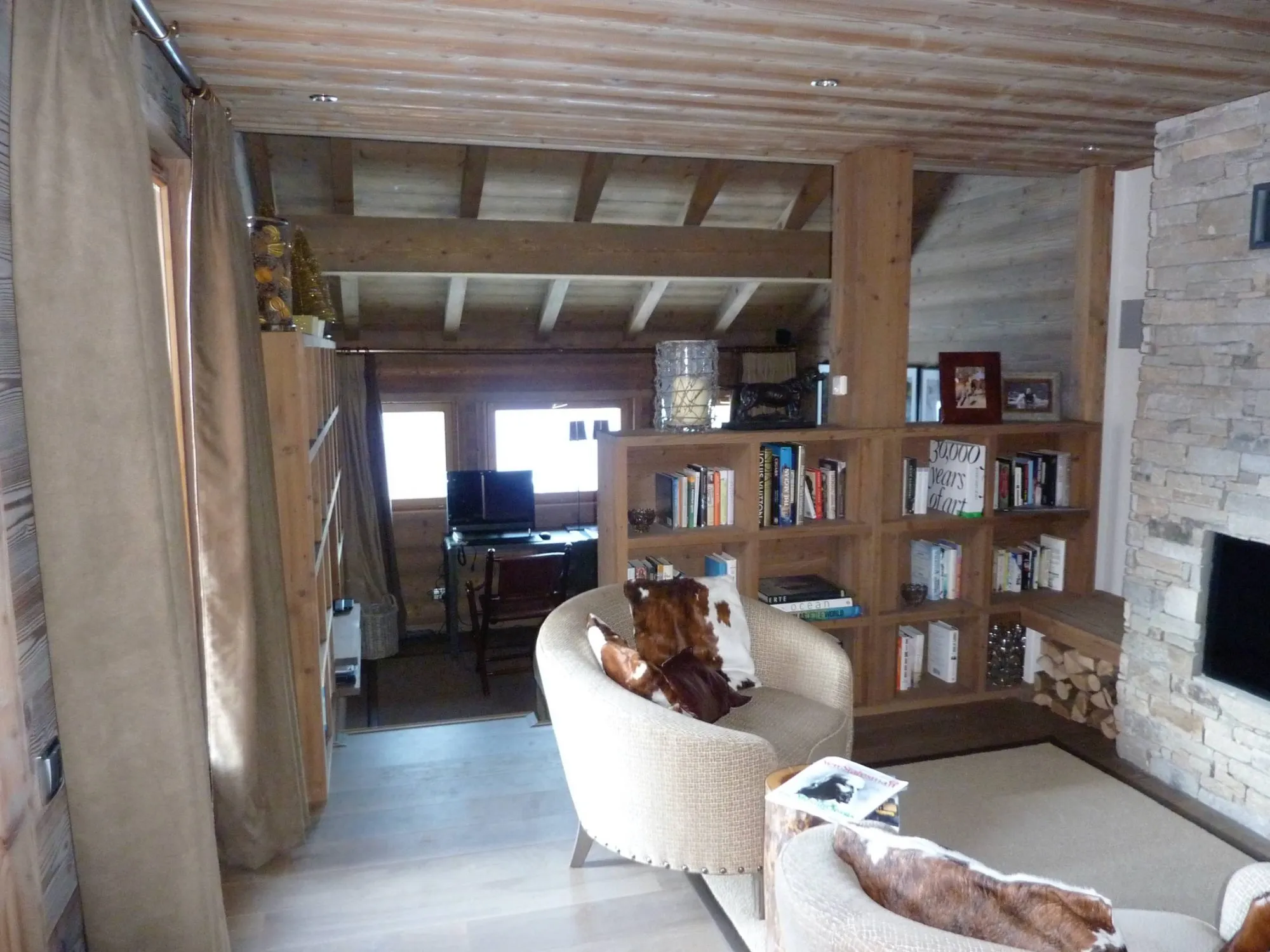 Chalet neuf en madrier, vue 7 — Chalet du Chuchotement