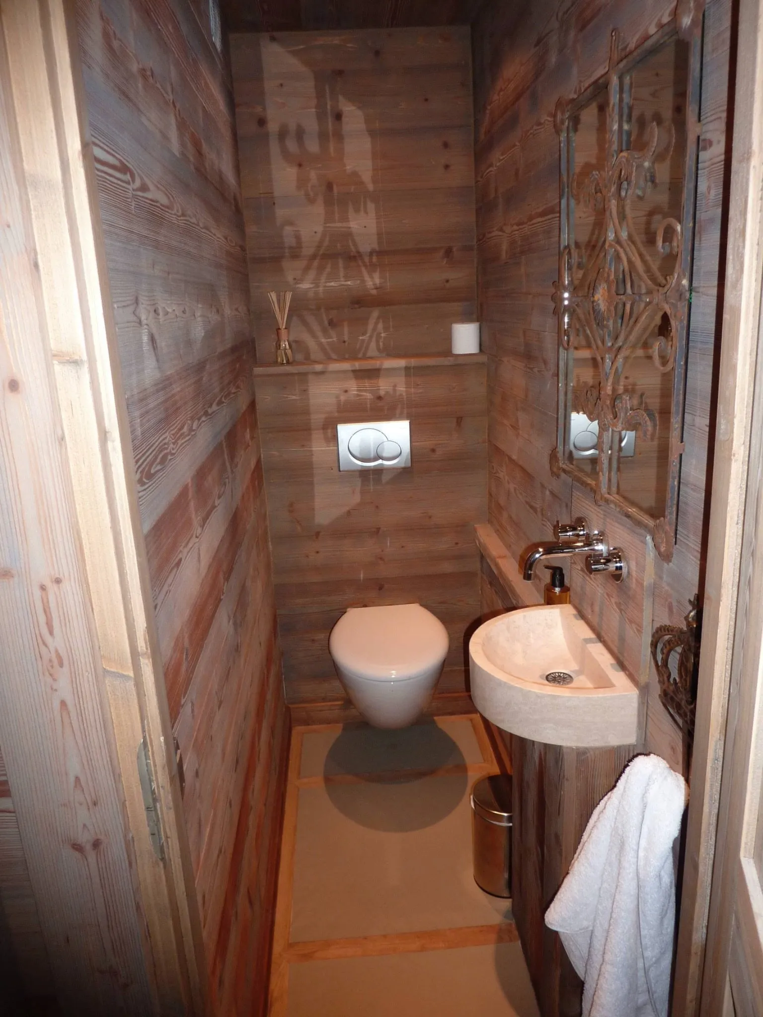 Chalet neuf en madrier, vue 9 — Chalet du Chuchotement