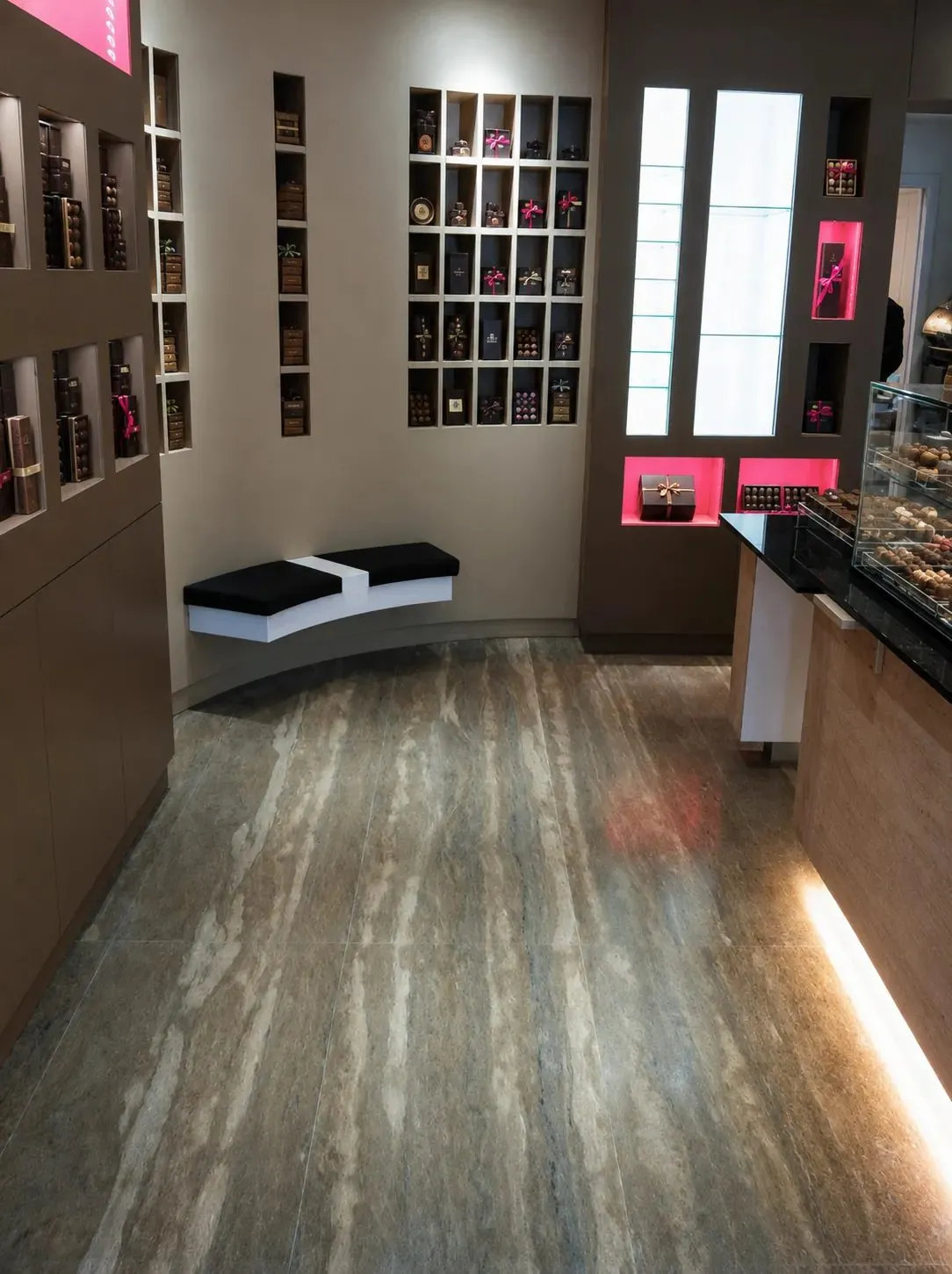 Rénovation d'un commerce, vue 7 — La petite Chocolaterie