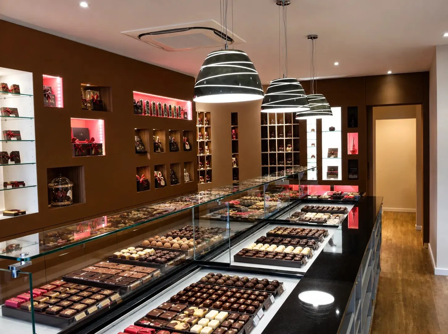 Rénovation d'un commerce, vue 4 — La petite Chocolaterie